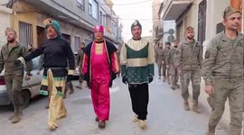 Spain: Spanish Military Brings Holiday Cheer to Students in Valencia