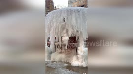 US: Bryant Park Fountain Freezes, Marking Winter’s Arrival In NYC