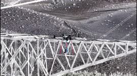 Cutting-Edge Robots Battle Ice to Protect Sichuan's Power Lines!