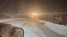 US: Hazardous Road Conditions in Cottonwood Canyons as Snowfall Intensifies