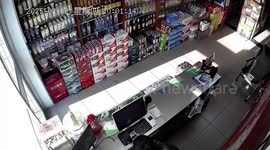 Earthquake rocks homes in China