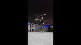 Woman performs impressive jump rope tricks in China