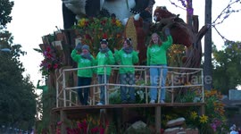 US: Giant Pandas Steal the Show in Award-Winning Rose Parade Float