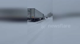 US: Two Trailers Collide in Snowstorm, No Injuries Reported