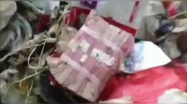 China: 7 Sanitation Workers Dig Through 4 Tons of Trash to Recover $31,500 Bride Price