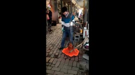 Crafting a vase with high-temperature molding in China