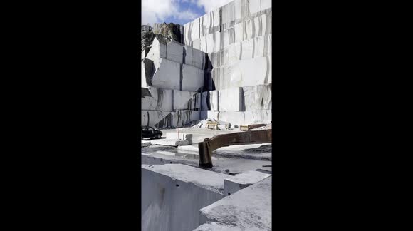 Amazing granite pulled over