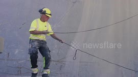 Wiresawing on granite