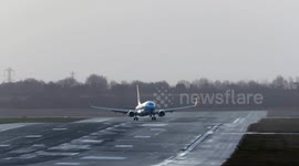 Storm Èowyn: Last second Terror for passengers as plane is rocked sideways moments before landing at Birmingham Airport