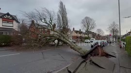 UK: Flight delays and school closures due to severe storms in part of the UK