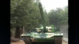 鲁农民仿真99式坦克 时速15公里