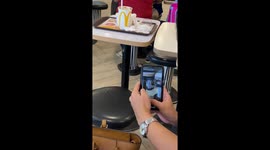 Diners faced with dilemma when they see cash lying on ground