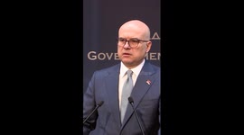 Serbian PM announces resignation