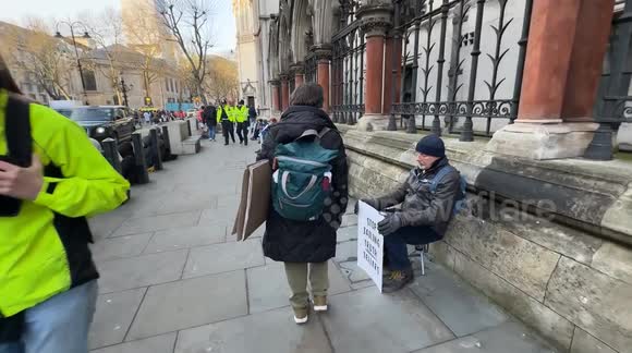 Free Political Prisoners Protest  Protest Outside the Royal Courts of JusticeI’m