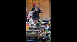 Experience Chinese New Year with Li ethnic group in S. China's Hainan