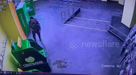 Man caught on video attempting ATM break-in in Orenburg, Russia