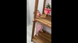 Child rescued from stuck shelf in Ordu, Türkiye