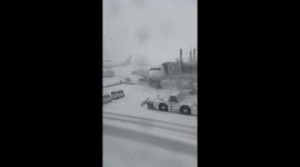 Heavy snow forces flight cancellations in Hokkaido, Japan