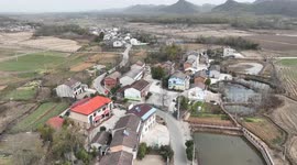 Tech-savvy grassroots lawmaker promotes eco-agriculture in Chinese village
