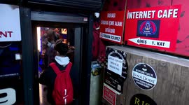Once dominant, internet cafes in Türkiye face decline