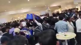 Investment summit in India descends into chaos as guests riot over free buffet