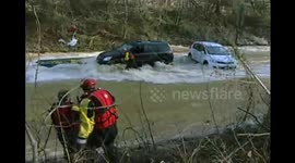 200812/23 - River Rescue on River Road, Potomac, Md