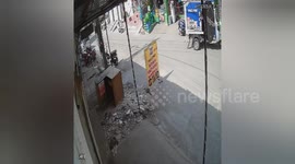 Panic created among the locals, after a loud Blast occurred at an illegal gas filling shop,One injured in Hyderabad