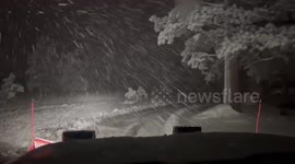US: Heavy snowfall in Evergreen, CO