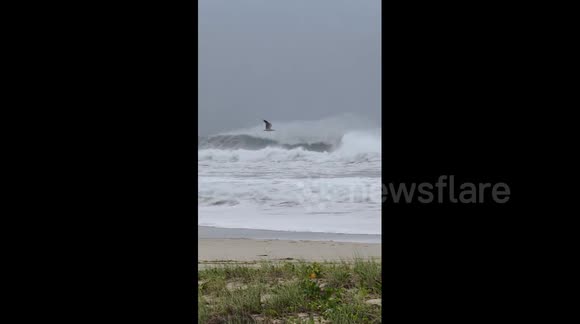 Australia: Large Swells Batter East Coast as Cyclone Alfred Approaches ...