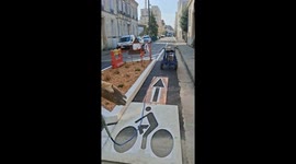 French road painter shows off impressive skills