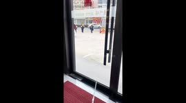 Remote-controlled bollard amazes Chinese students