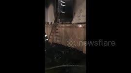 Palestine: Firefighters have managed to extinguish a fire set by Israeli forces in parts of Al-Nasr Mosque after storming it in the Old City of Nablus earlier this morning