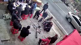 Diners scatter as bonfire explodes outside restaurant in China