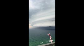 Massive cloud formation creates stunning view over Gold Coast, Australia