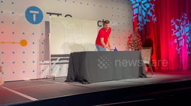 Now you see It… Now you don’t! Magician stuns crowd with vanishing CDs