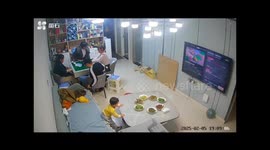 Toddler tips over dining table but keeps dishes intact in China