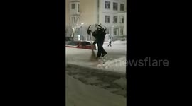 China: What Does Your Boyfriend Do While Waiting for You Downstairs