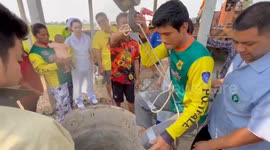 Meter reader falls into 100ft deep cobra-infested well in Thailand