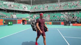 Zverev powers into Miami Open fourth round