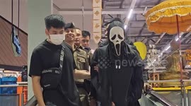 Horror movie fan wears 'Ghostface' mask to burgle gold shop but traps himself inside