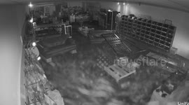 US: Stolen Truck Rams Gun Store in Virginia Burglary by 16-Year-Olds