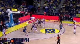 Fenerbahce hold off Baskonia in 82-77 home win