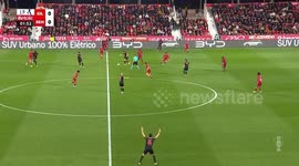 Benfica go level with leaders Sporting after 3-0 win at Gil Vicente