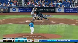 Bae gets caught stealing, Marlins walk off Bucs