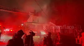 US: Boston Firefighters Battle 3-Alarm Blaze in Occupied Building