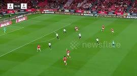 Benfica secure win over Farense in five-goal thriller