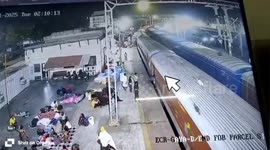 Railway Police saved a woman jumped from a moving train in Gaya railway station,Bihar