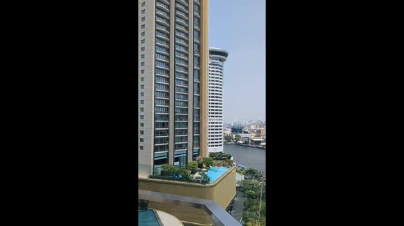 Bangkok is Huge, a view from the top of Icon Siam