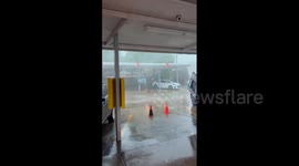 US: Heavy Rain and String Winds Batter Little Rock, Arkansas