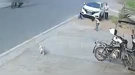 China: Driver in China Running Over Child Due to Carelessness